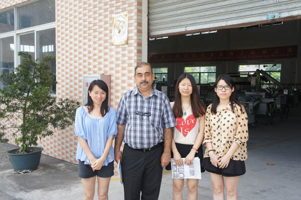 我公司為巴基斯坦客戶提供連續式毛刷脫皮機