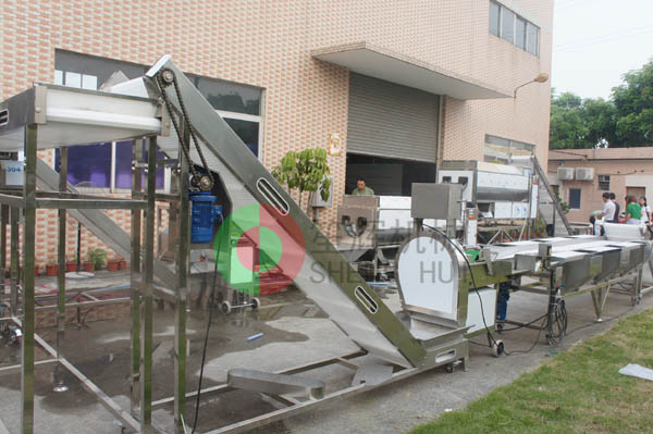 我公司為煙臺LGX公司配置2條蔬菜加工生產線