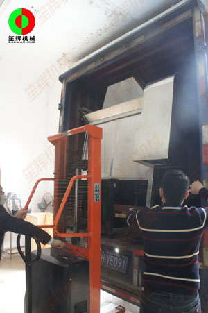 客戶定制非標油炸機測試完成順利出貨!