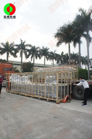 芒果清洗生產線順利裝車出貨!