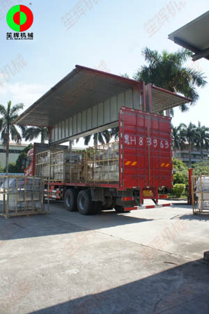 客戶四套渦流洗菜機(jī)組順利完工裝車出貨!