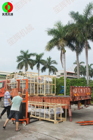 瓜果削皮機(jī)、切菜機(jī)以及洗菜機(jī)等蔬果前處理加工設(shè)備兩車同時發(fā)貨交付！